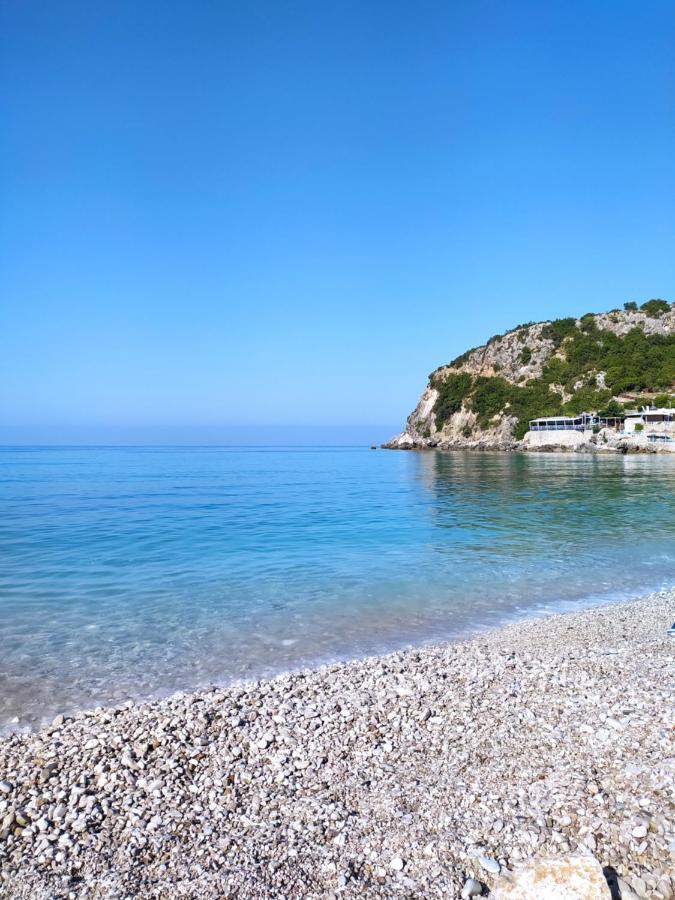 Retzos Rooms Himare Luaran gambar