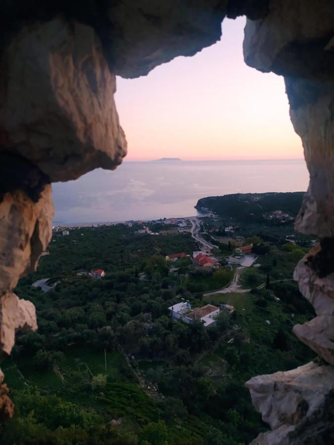 Retzos Rooms Himare Luaran gambar