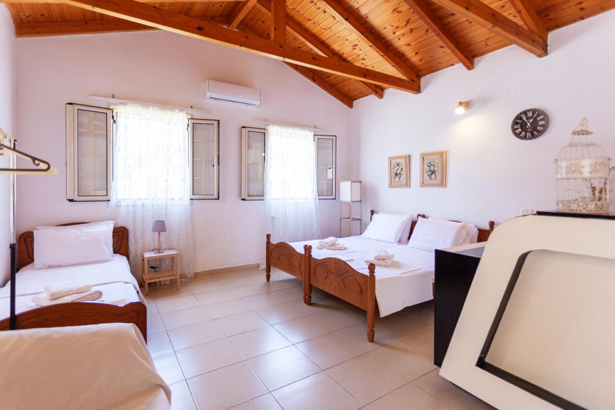 Retzos Rooms Himare Luaran gambar